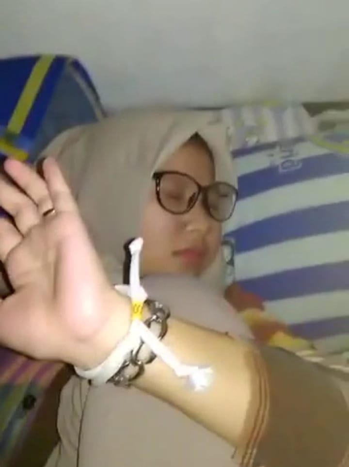 jilbab kacamata gagal crt muka