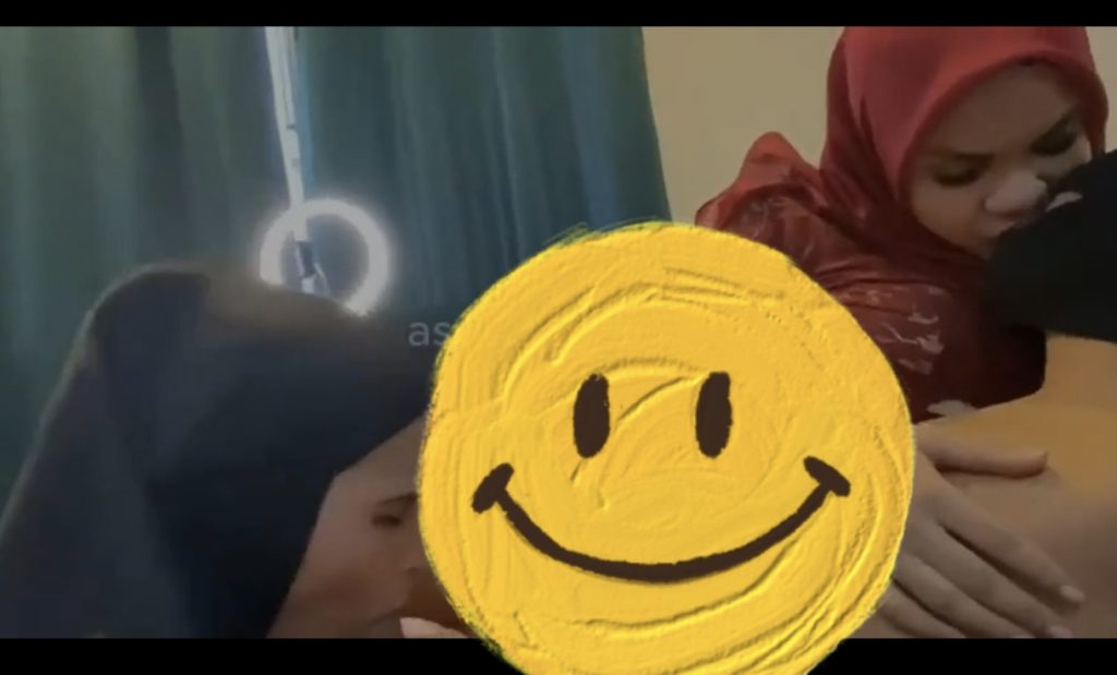 Main sama 2 hijab