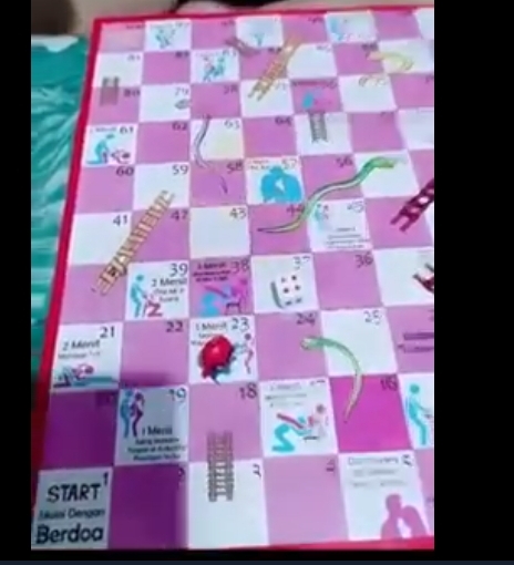 Ular tangga pink