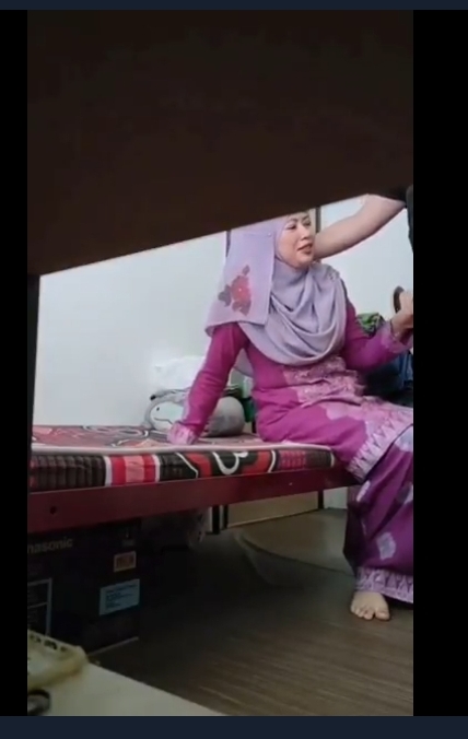 Daster ungu sempet viral