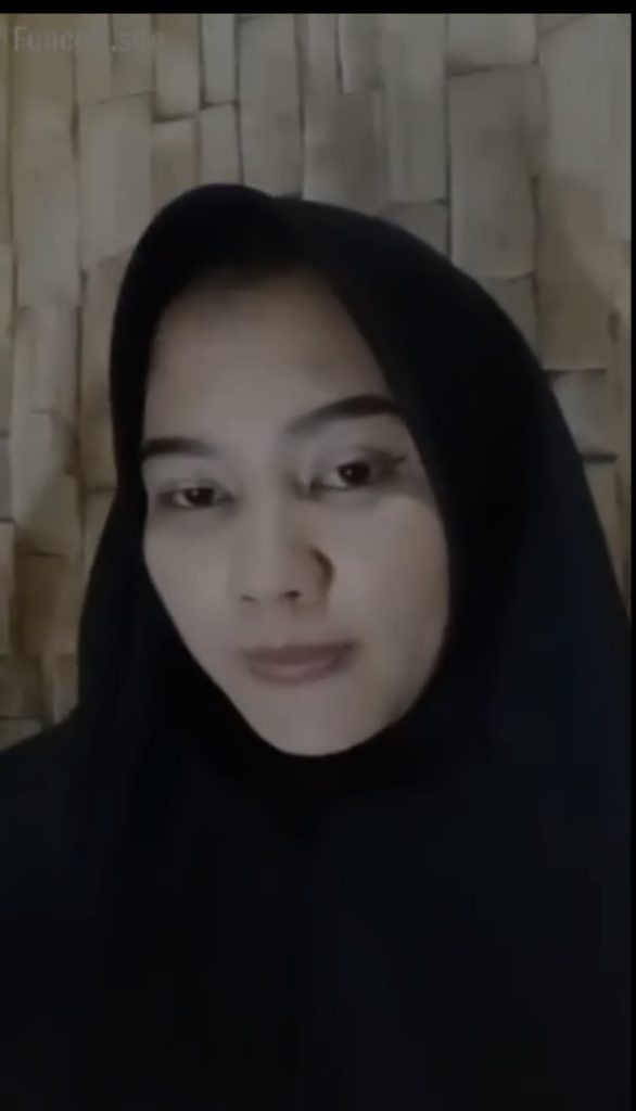 Hijab hitam spill dalaman