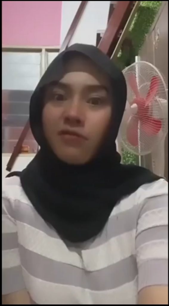 ukthi baju garis garis