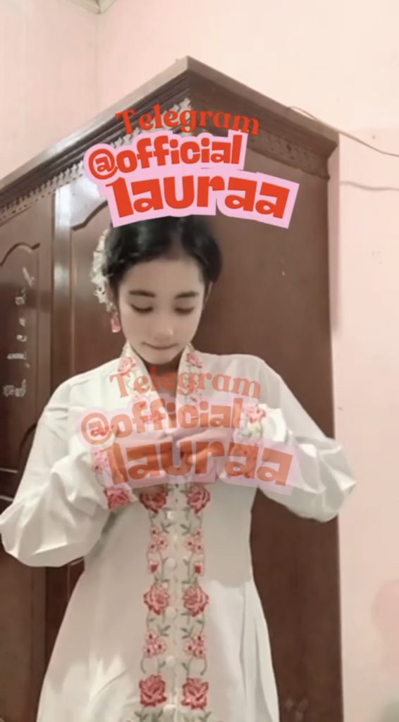 laura kebaya