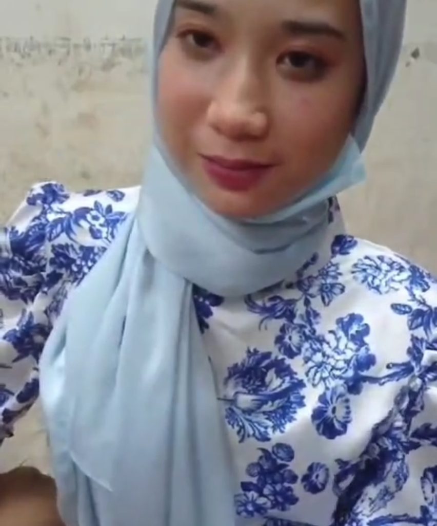 jilbab biru