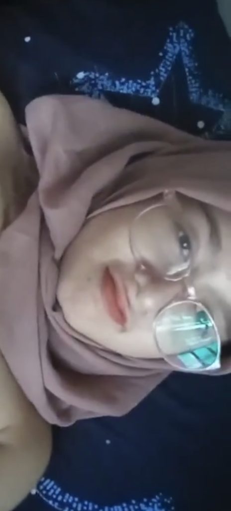 Hijab kacamata