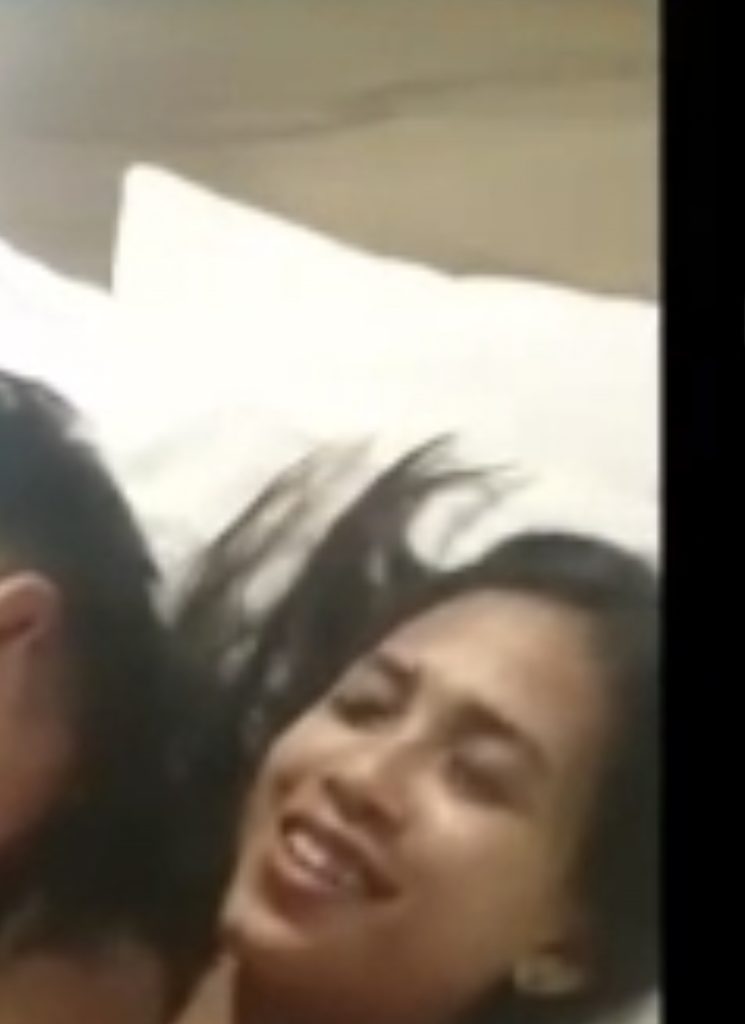 Ngliatin temen dan pacarnya