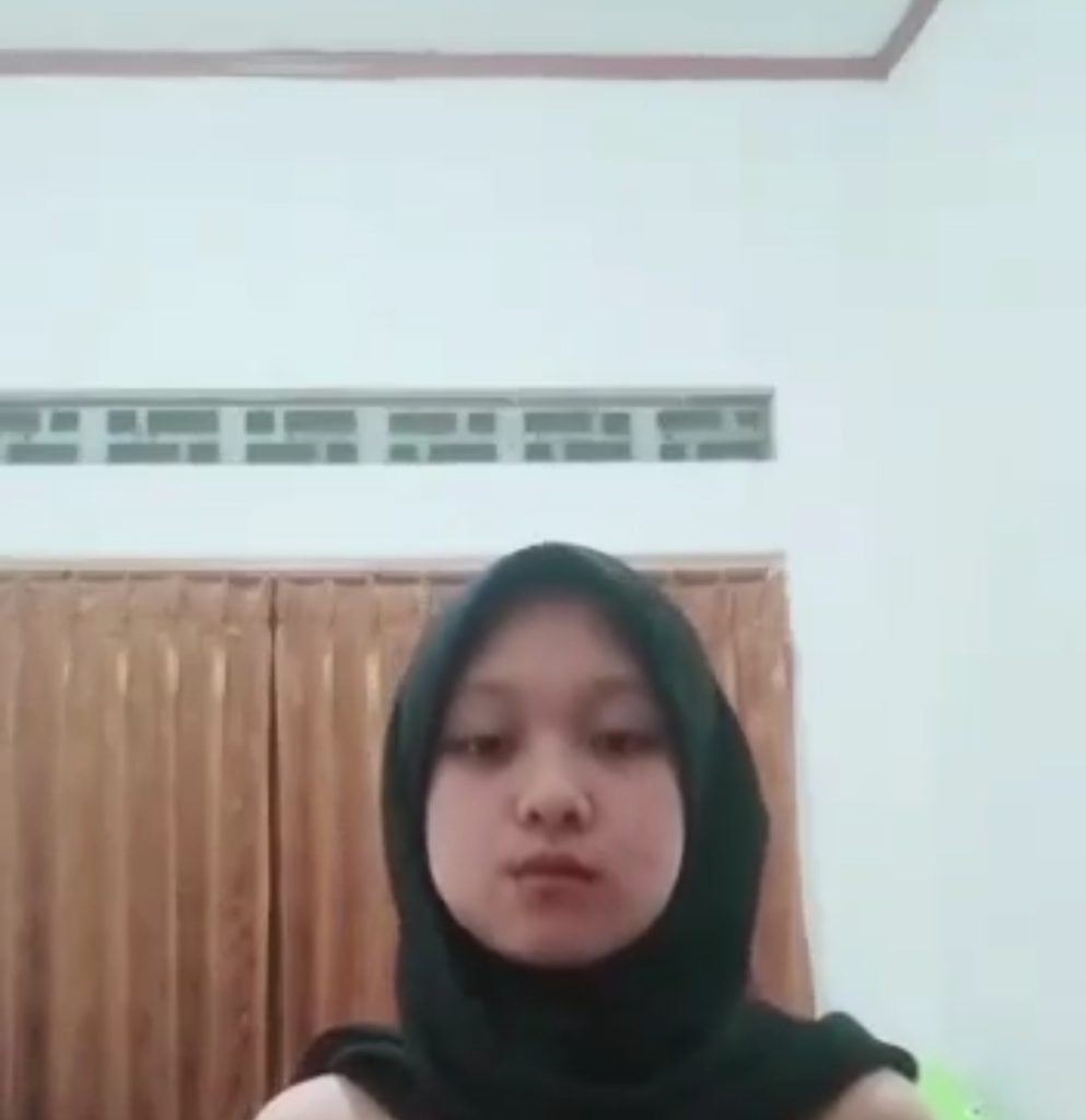 ughti dikamar sendirian