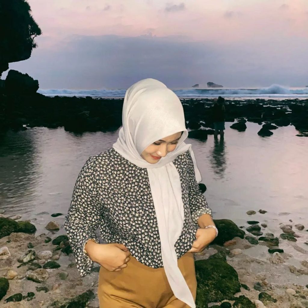 jilbab di pake gantian