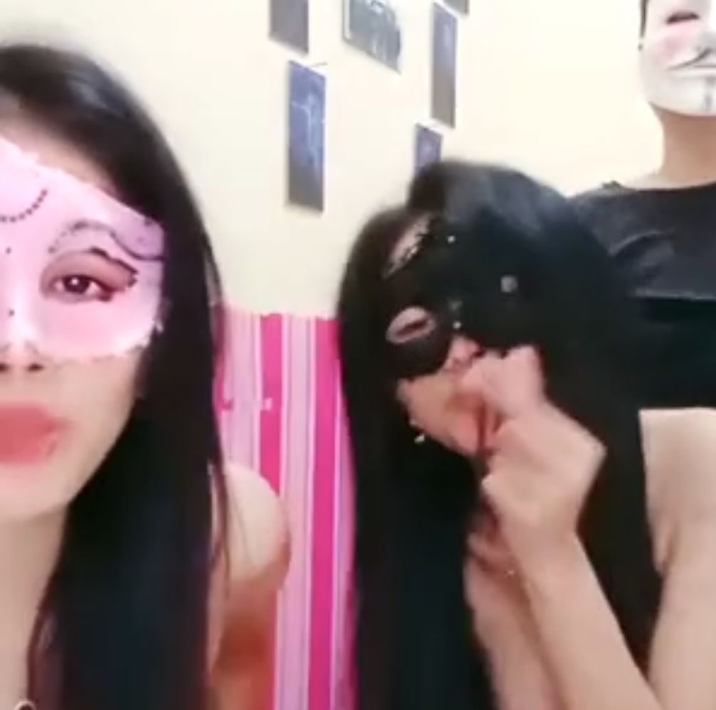 2 vs 1
