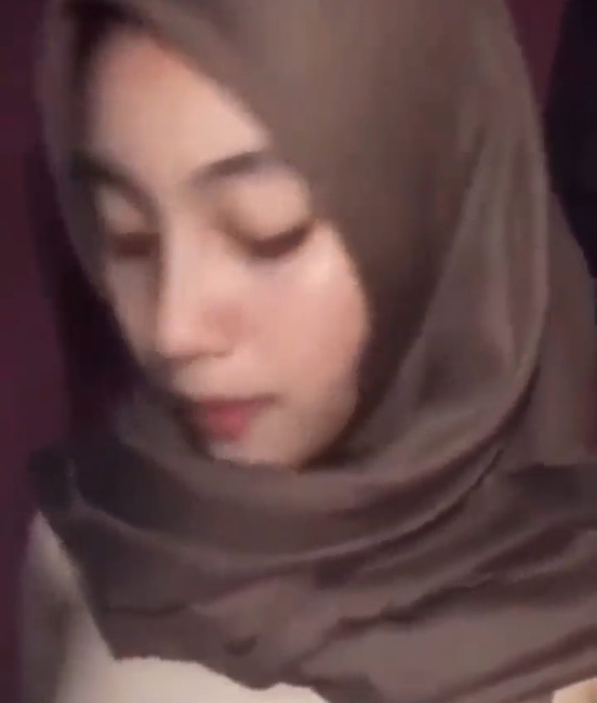 ukhti masih pink
