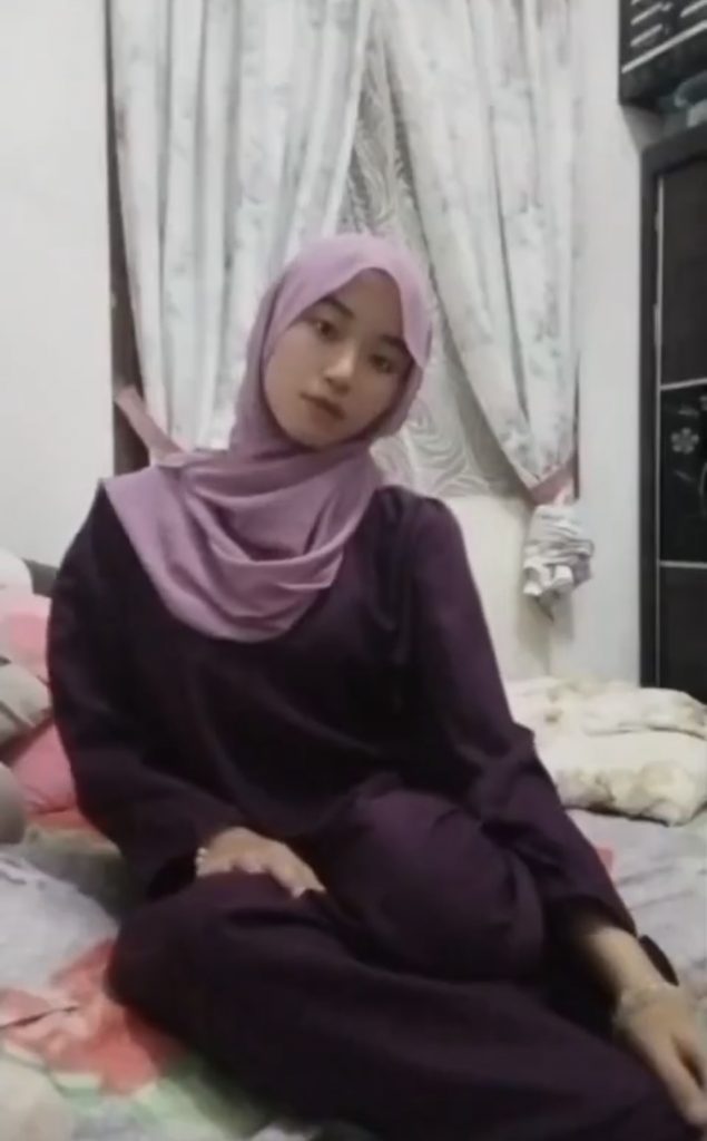 ukhti lagi menggatal