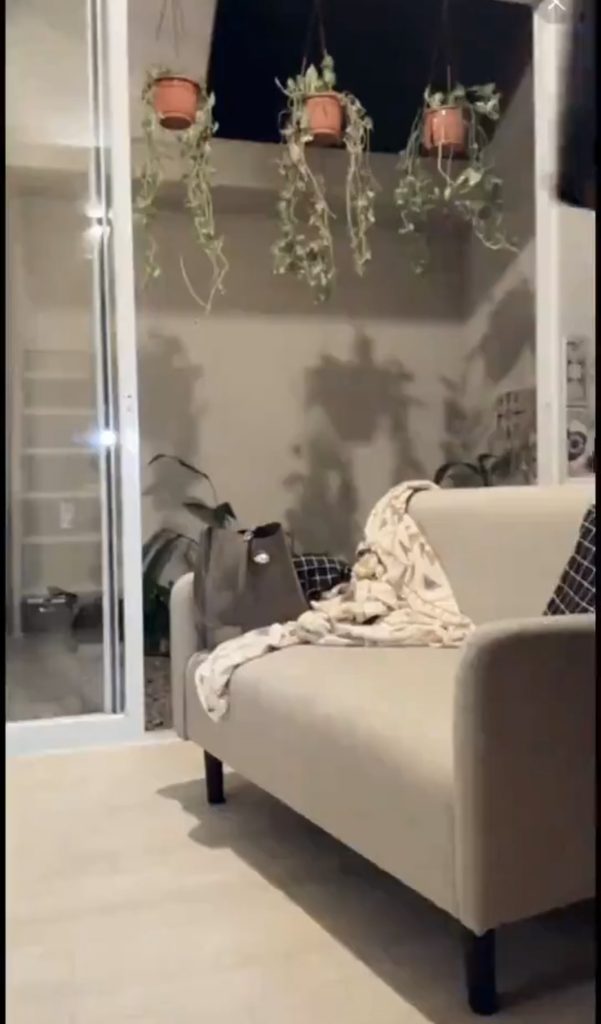 ditinggal suami kerja