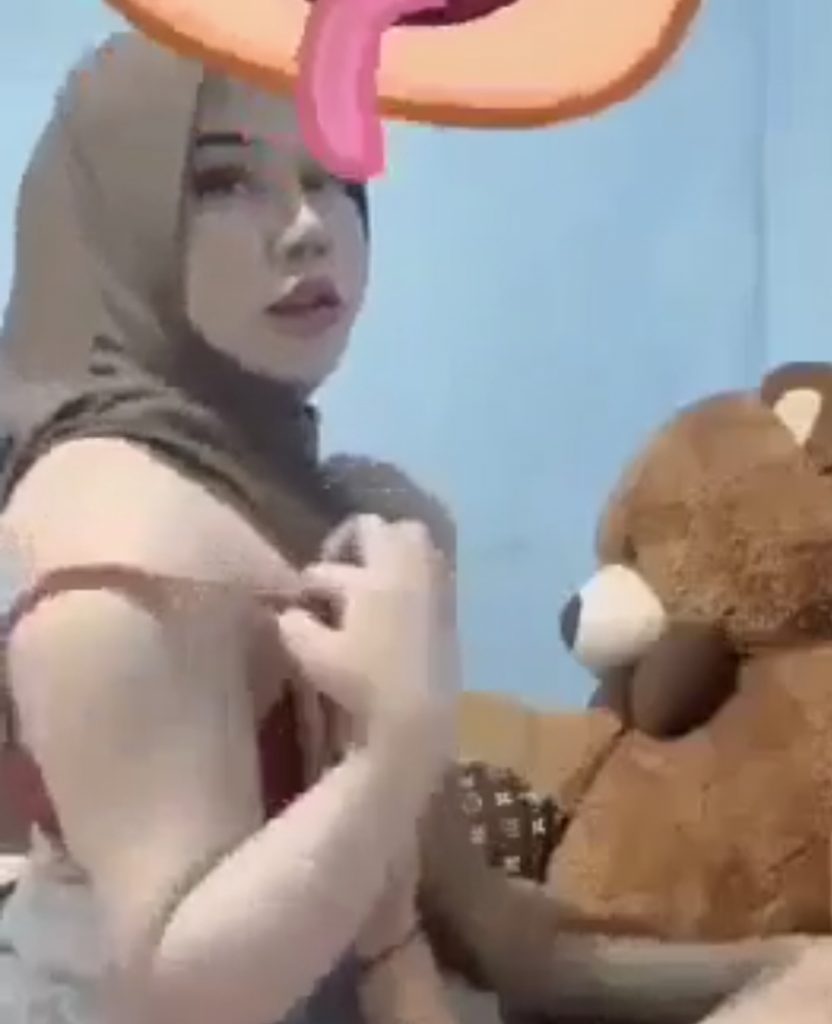 Ukti mau nya diatas
