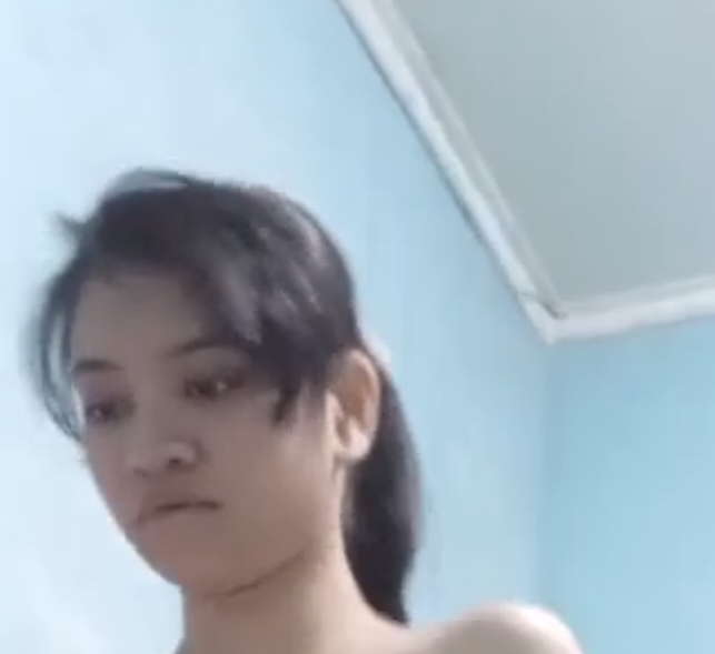 bunyi kasurnya menambah kenikmatan